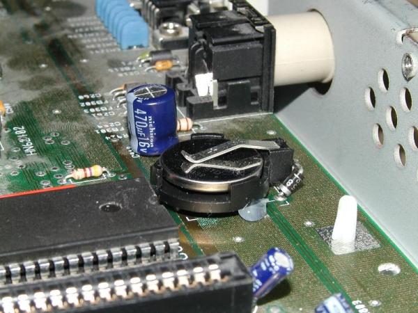 Amiga 2000 lithium battery fix.