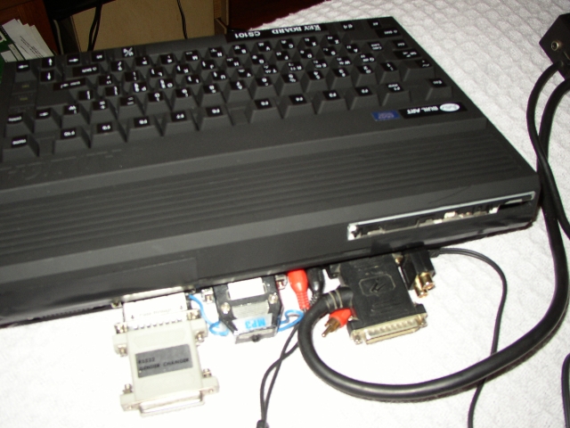 JuneBUG   DJ machine Amiga 600 with CDROM and MASPLAYER