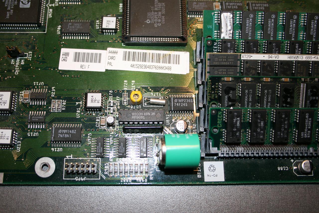 Amiga 4000D motherboard - battery close up