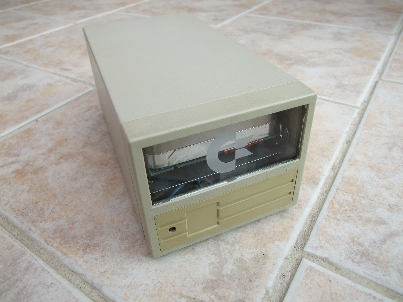 From tape to hard disk - Photo 1 of 2