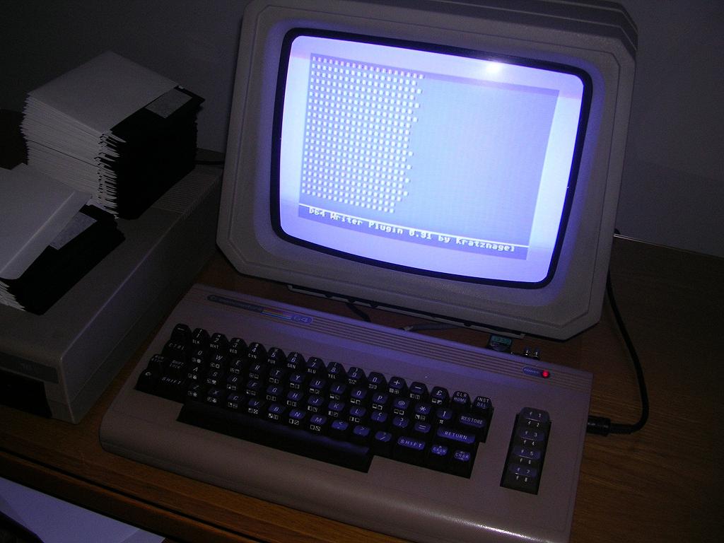 Commodore 64 with Cool Monitor Browsing MMC Replay Picture 1